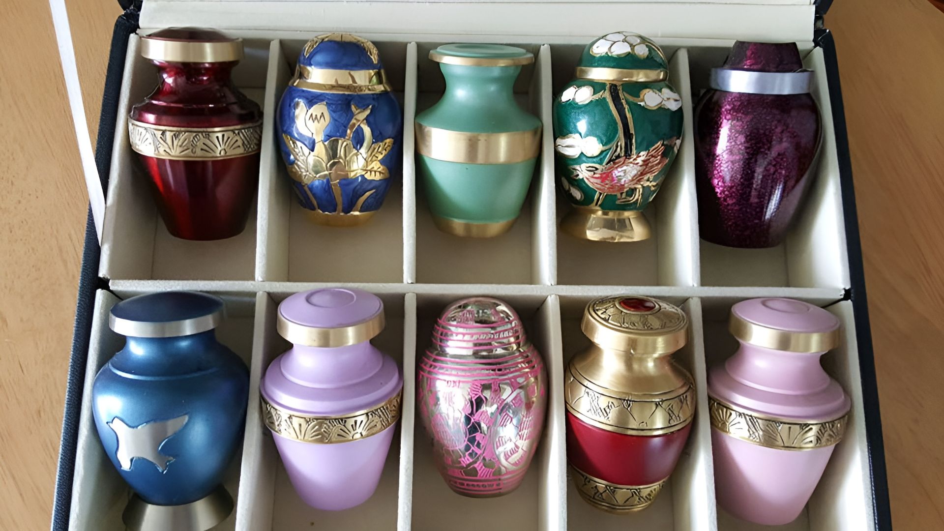 Memorial Urns and Jewelry — Hand Woven Caskets Company in Port Macquarie, NSW