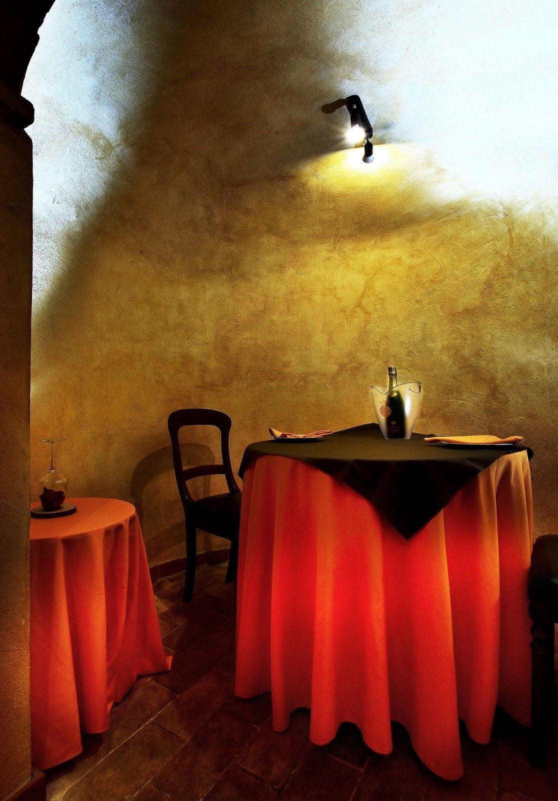 Sala esclusiva per due persone del ristorante a Otricoli: La Terrazza Bistrot