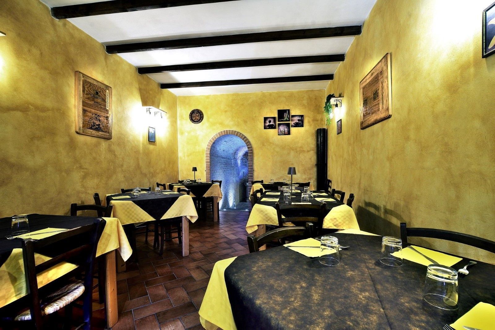 Sala del ristorante a Otricoli: La Terrazza Bistrot