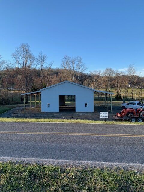 Garage with Dual Open-style ─ Canton, North Carolina ─ Shane Willis Construction