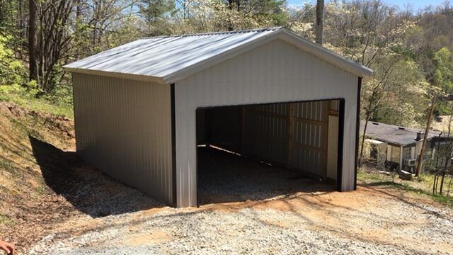 Big Door Garage ─ Canton, North Carolina ─ Shane Willis Construction