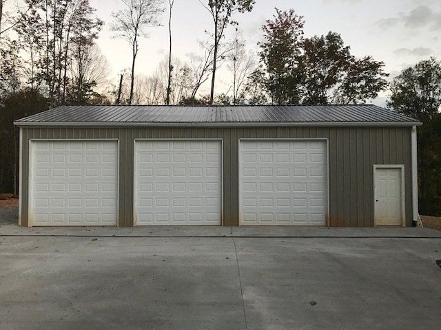 Metal Roof Garage ─ Canton, North Carolina ─ Shane Willis Construction