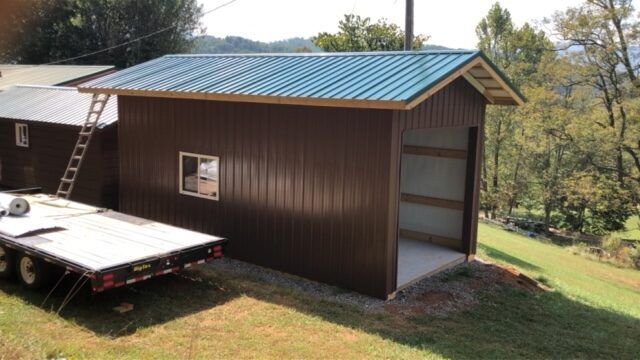Garage with Metal Roof ─ Canton, North Carolina ─ Shane Willis Construction