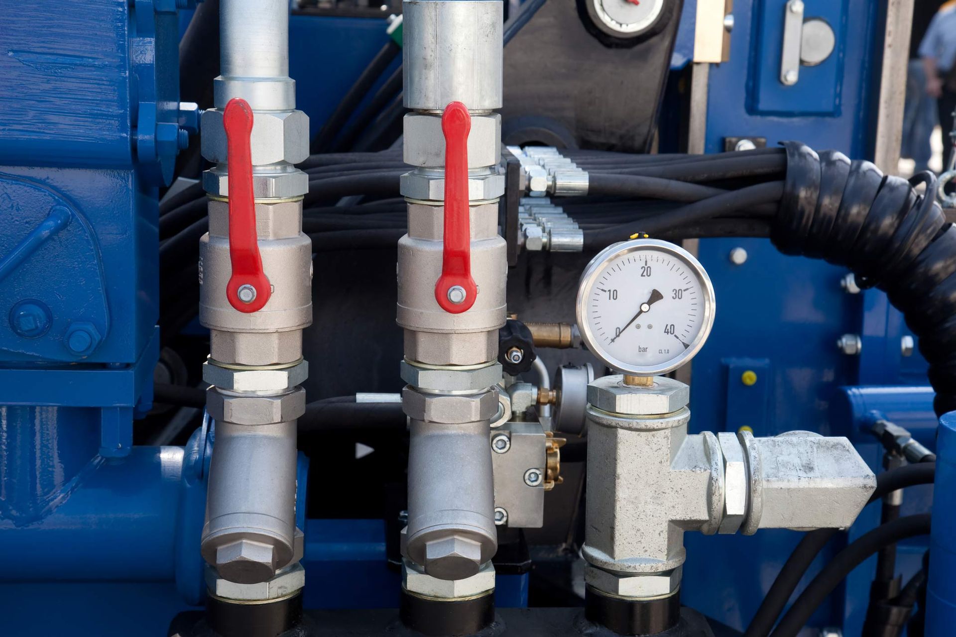 Hydraulic Detail on A Blue Machine | Hamilton, VIC | Cranix Hydraulics