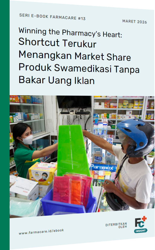 Dua dokter memegang stetoskop, mempromosikan kolaborasi apotek dengan klinik untuk perawatan pasien yang lebih baik.