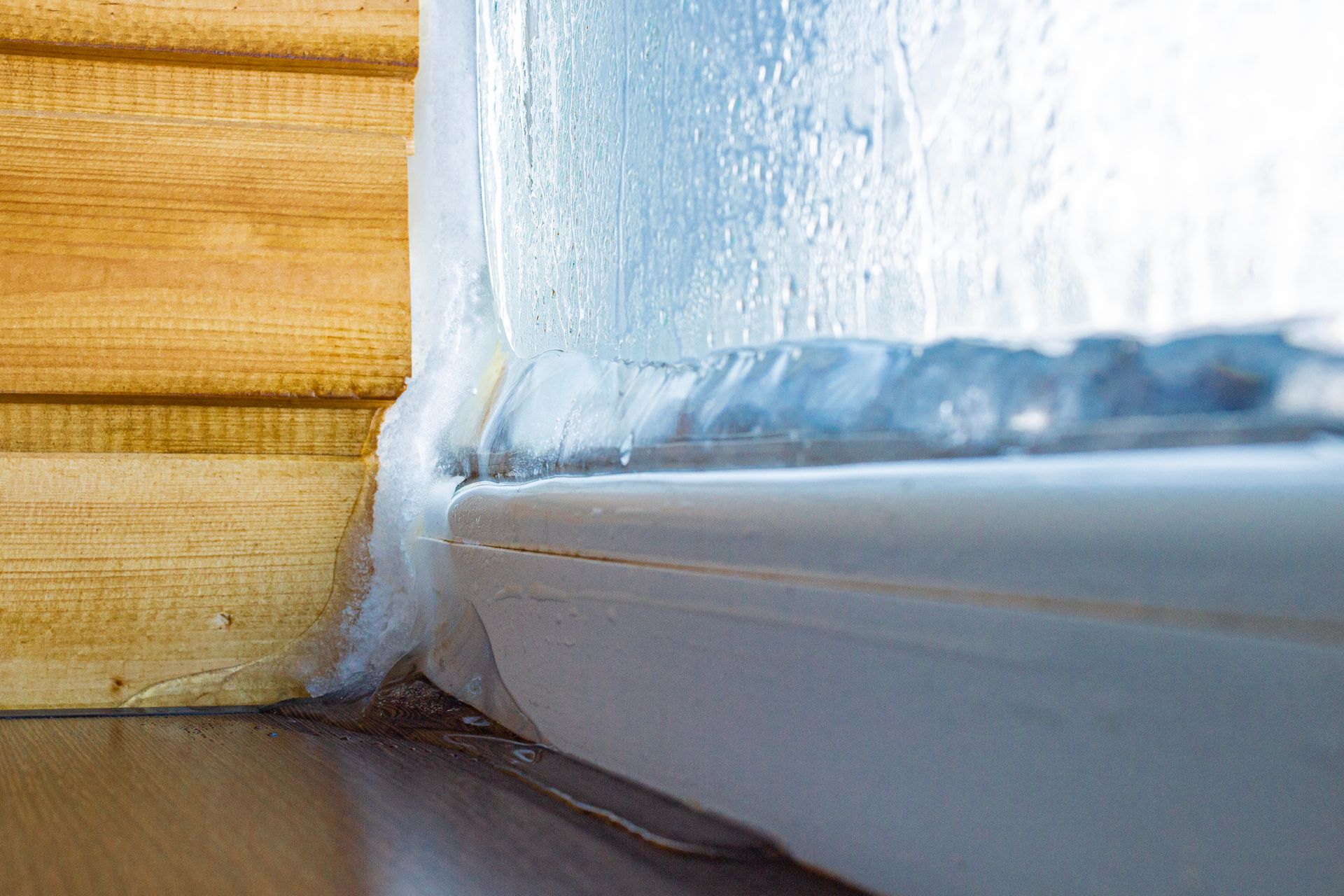 High temperature insulation sealant applied around window frame to improve heat resistance. High temperature insulation sealant applied around window frame to improve heat resistance.