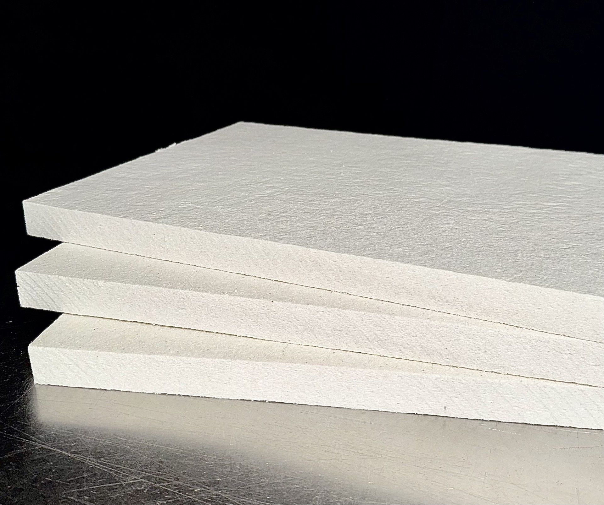 A cardboard box that says ceramic fiber board on it