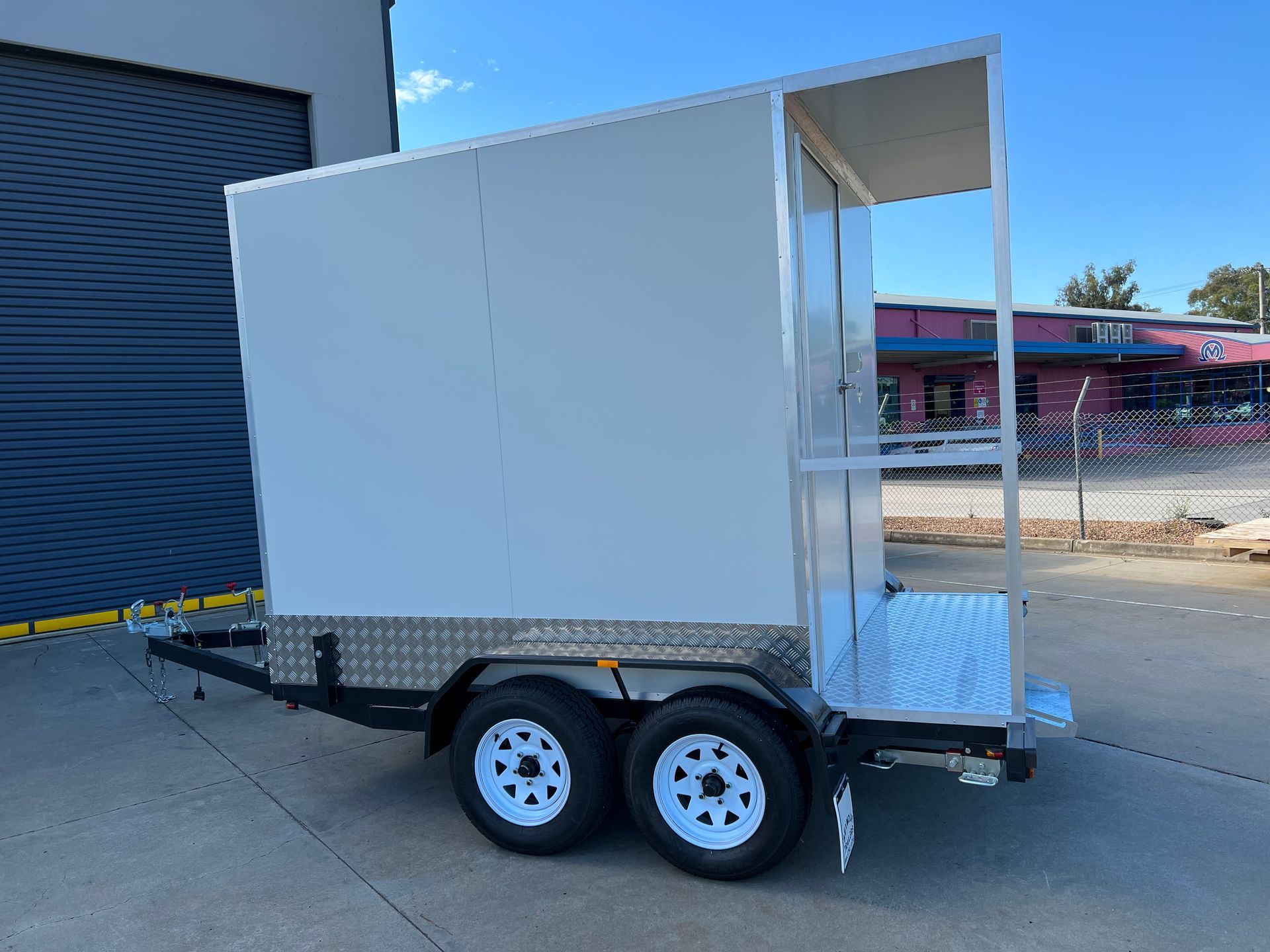 Custom deck builds for portable coolrooms