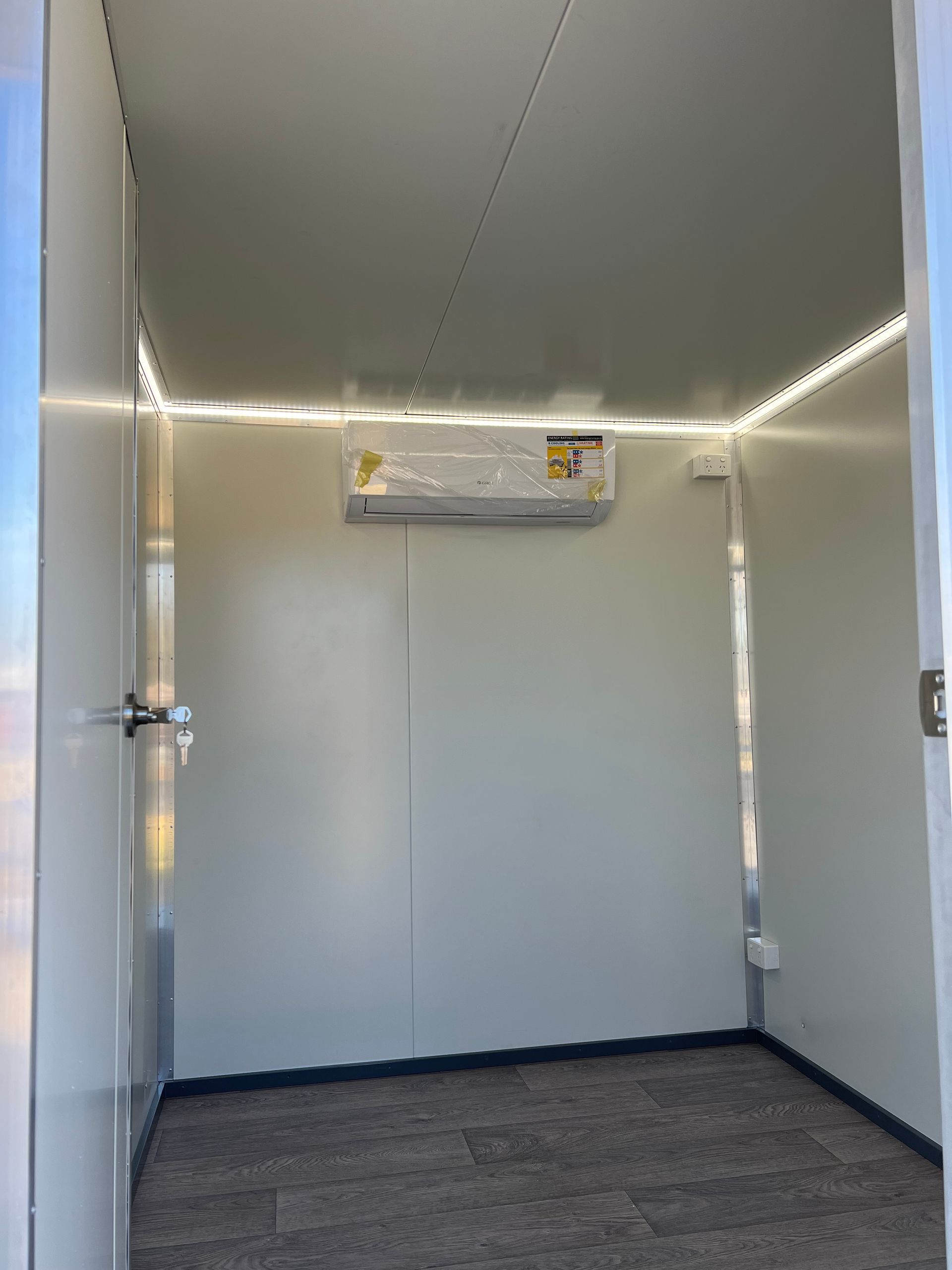 Strip lights for portable coolrooms