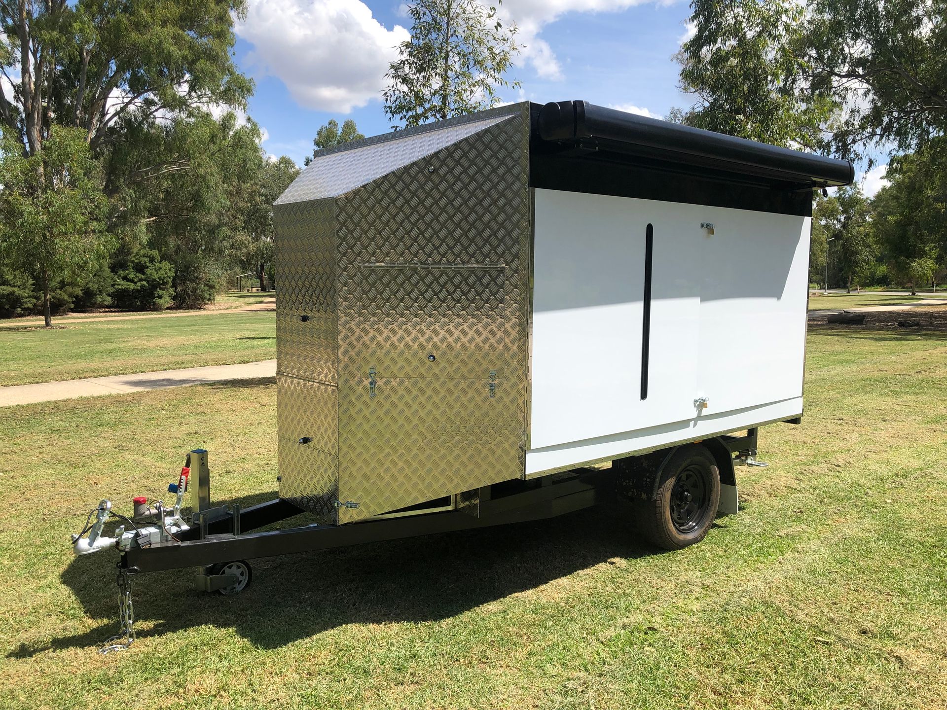 Wind deflector custom builds for portable coolrooms