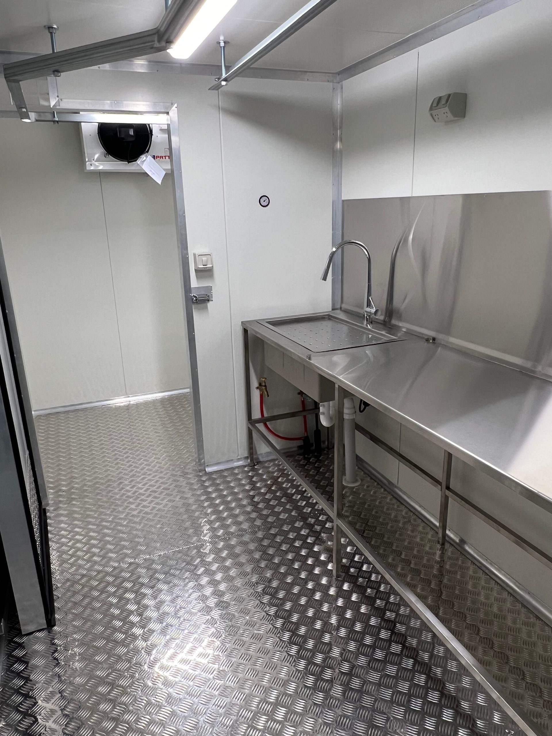 Skid frame portable coolrooms