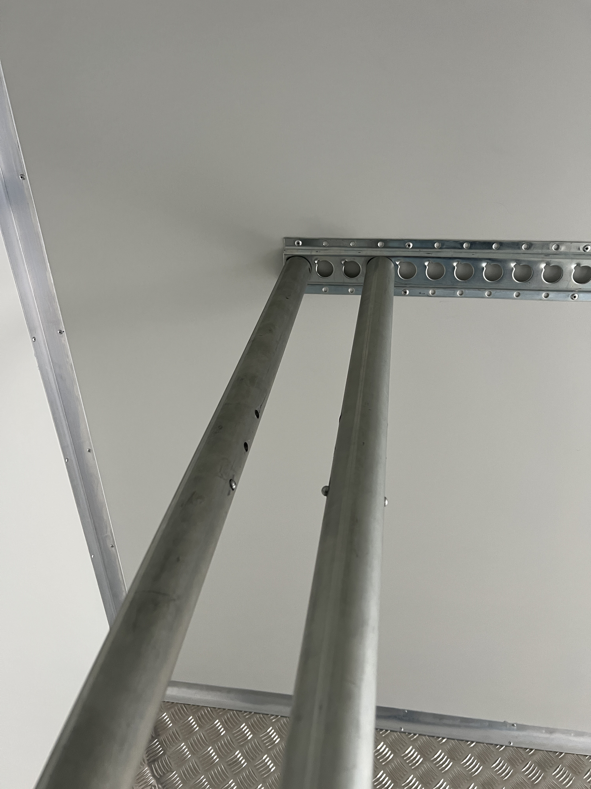 Meat rail bracing systems