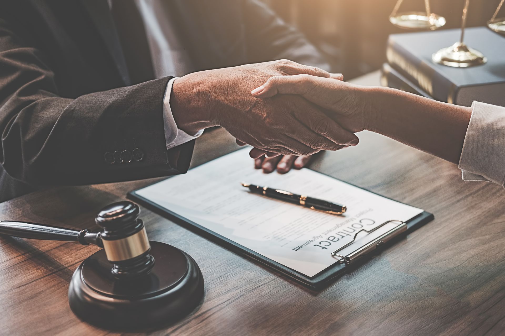 Handshake over contrac.
