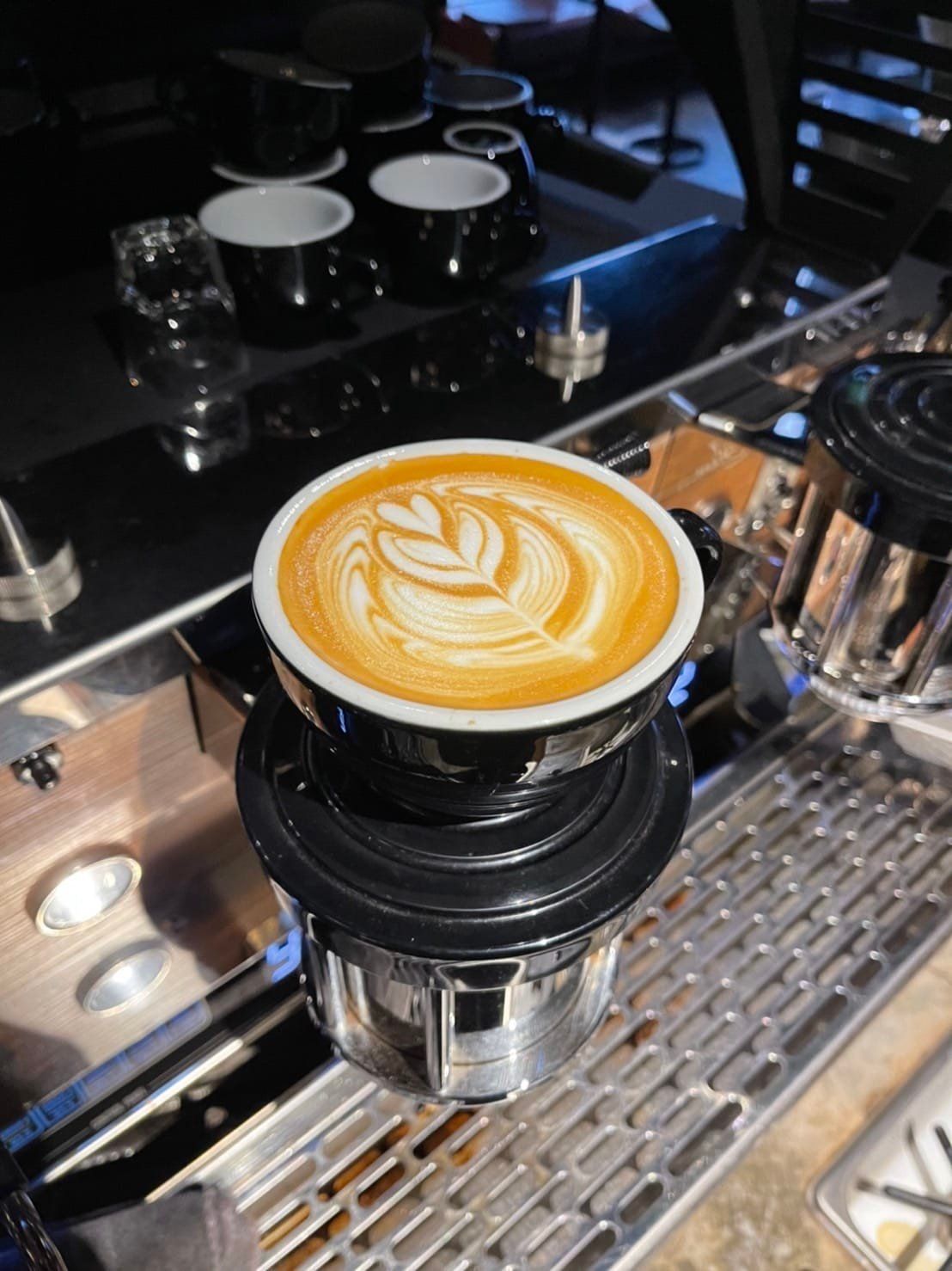 กาแฟใส่นม ลาเต้ คาเฟ่ขอนแก่น คาเฟ่ ขอนแก่น 2022 2565 ร้านกาแฟในขอนแก่น ร้าน godfarther-coffee