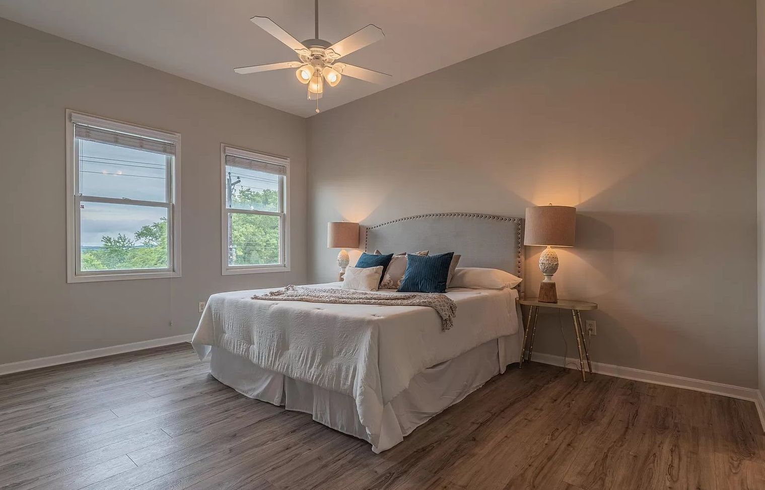 Southgate Townhomes - Bedroom with bed and windows
