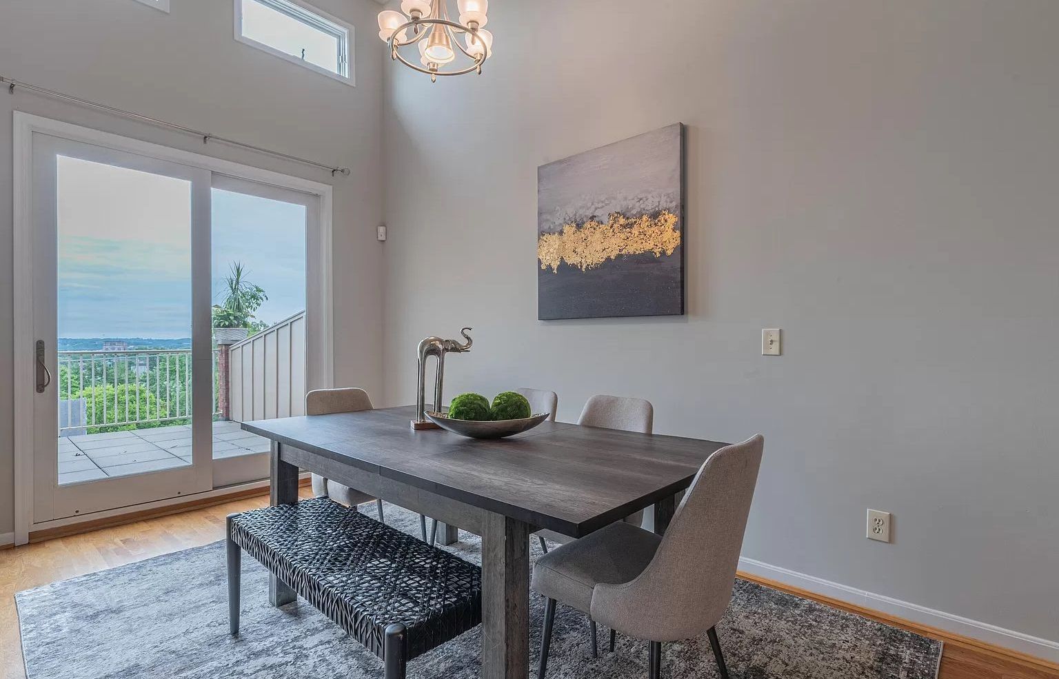 Southgate Townhomes - Dining table
