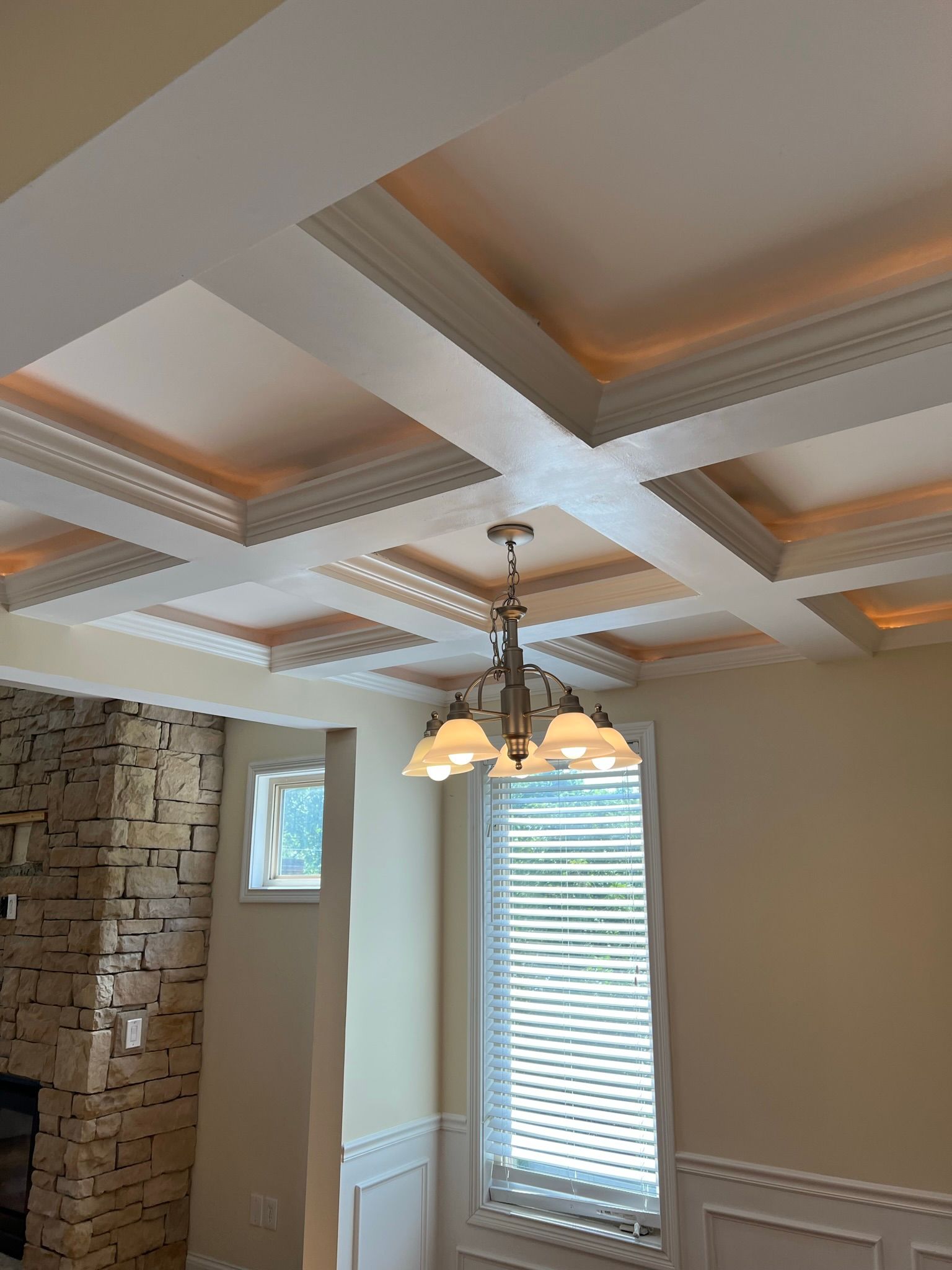 Crescent Avenue Townhomes - Living room celling