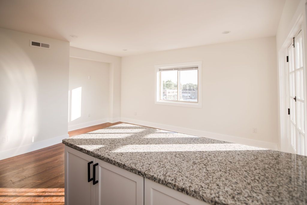 Fort Mitchell Flats - Kitchen counter top