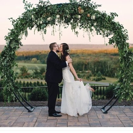 Tulips Floral Design located in Westbrook, CT creates beautiful floral designs for weddings, events and everyday occasions.