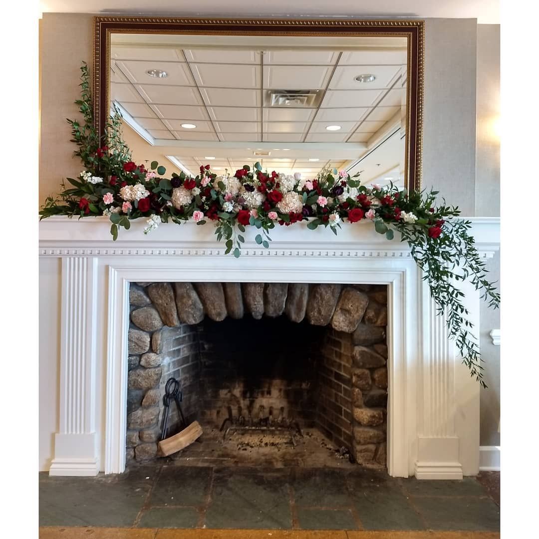 Tulips Floral Design located in Westbrook, CT creates beautiful floral designs for weddings, events and everyday occasions.
