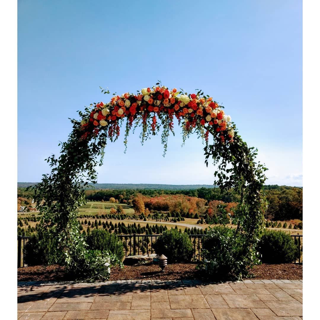 Tulips Floral Design located in Westbrook, CT creates beautiful floral designs for weddings, events and everyday occasions.