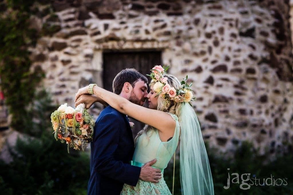 Tulips Floral Design located in Westbrook, CT creates beautiful floral designs for weddings, events and everyday occasions.