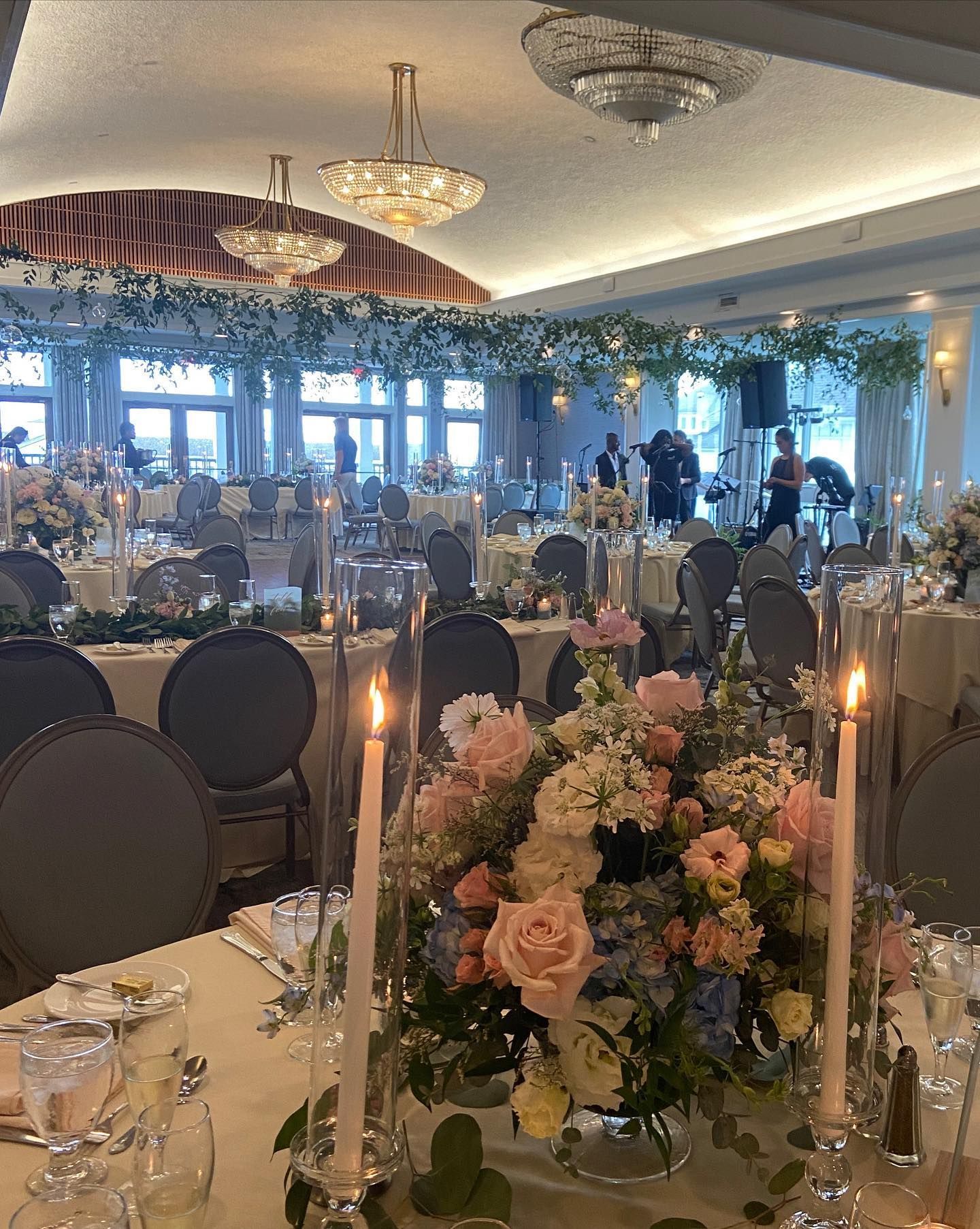 Tulips Floral Design located in Westbrook, CT creates beautiful floral designs for weddings, events and everyday occasions.