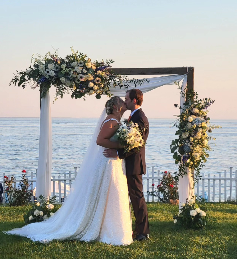 Tulips Floral Design located in Westbrook, CT creates beautiful floral designs for weddings, events and everyday occasions.