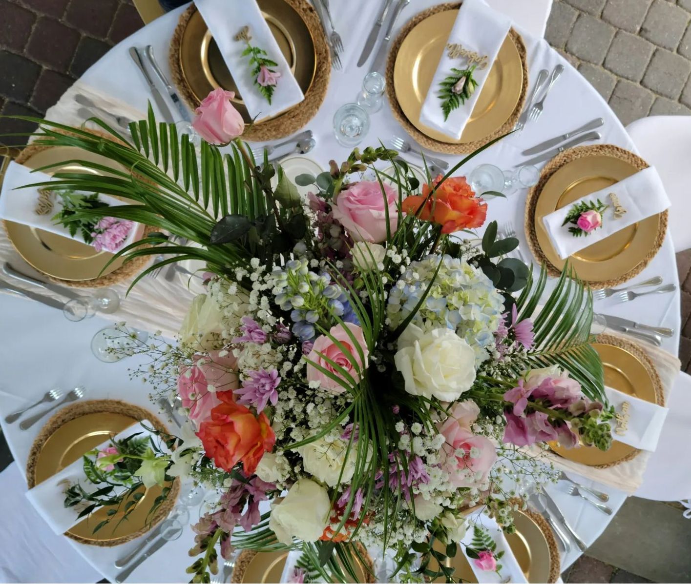 Tulips Floral Design located in Westbrook, CT creates beautiful floral designs for weddings, events and everyday occasions.