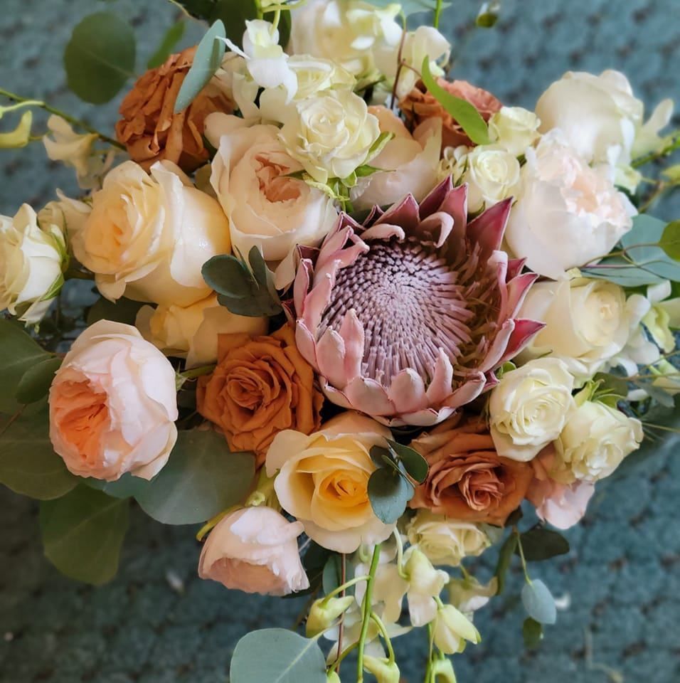 Tulips Floral Design located in Westbrook, CT creates beautiful floral designs for weddings, events and everyday occasions.