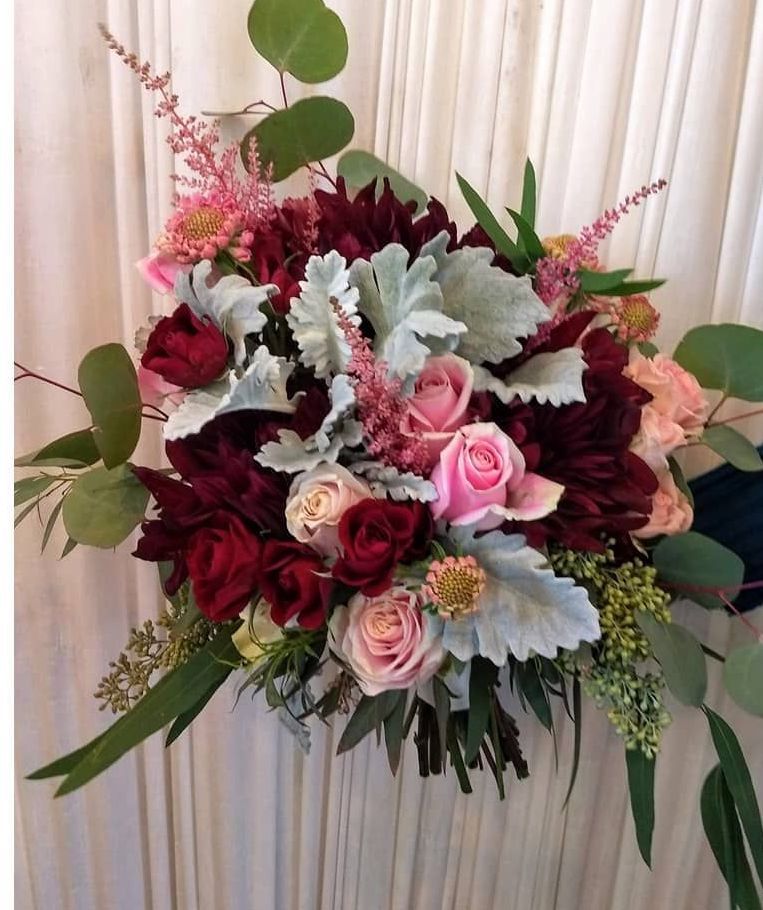 Tulips Floral Design located in Westbrook, CT creates beautiful floral designs for weddings, events and everyday occasions.