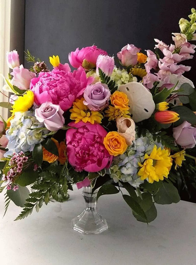 Tulips Floral Design located in Westbrook, CT creates beautiful floral designs for weddings, events and everyday occasions.