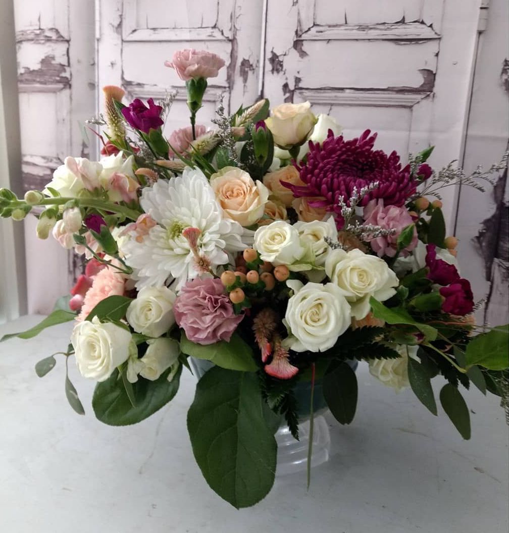 Tulips Floral Design located in Westbrook, CT creates beautiful floral designs for everyday occasions.