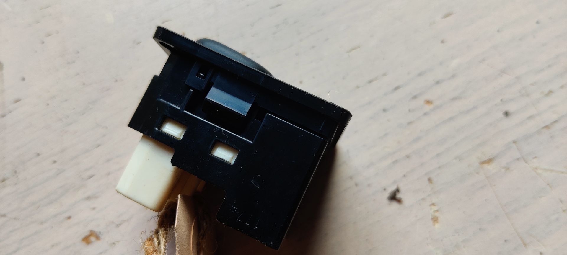 Toyota Yaris spiegel schakelaar linkerdeur.