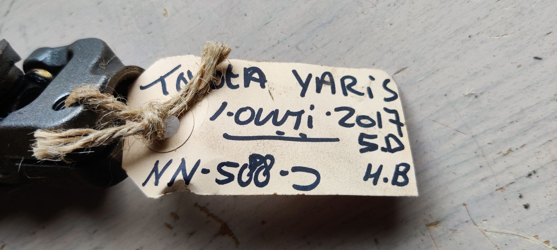 Toyota Yaris kruiskoppeling met spiebanen.