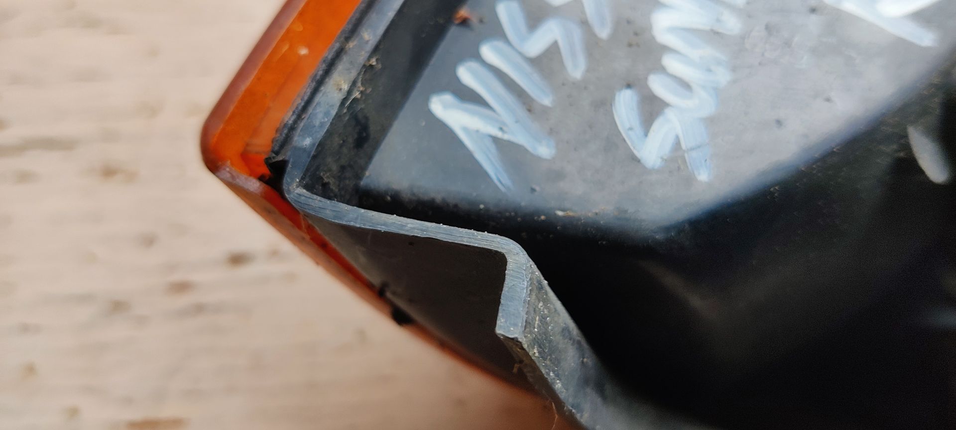 Nissan Sunny richtingaanwijzer rechtsvoor.