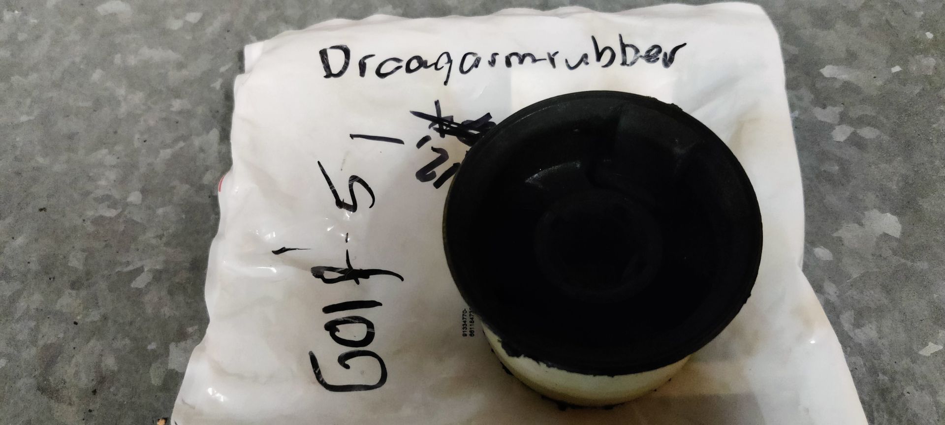 VW Golf5 draagarmrubber.