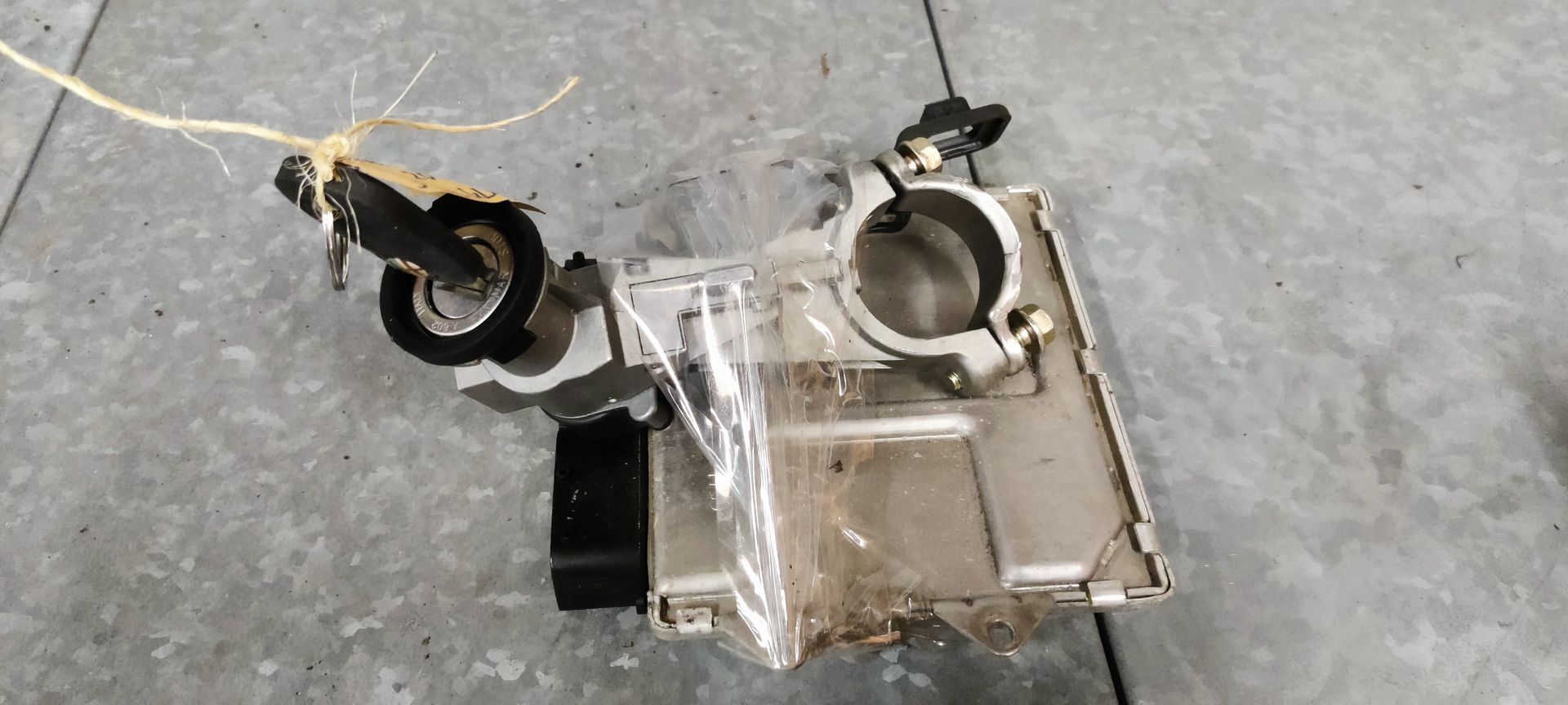 Alfa Romeo MiTo contactslot met sleutel en computer,