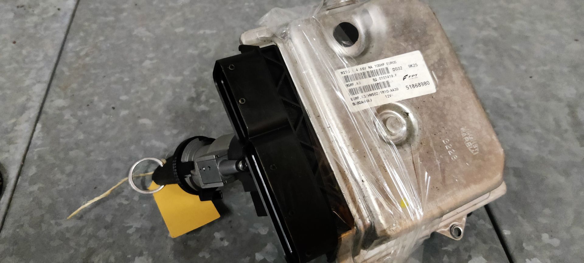 Alfa Romeo MiTo contactslot met sleutel en computer,