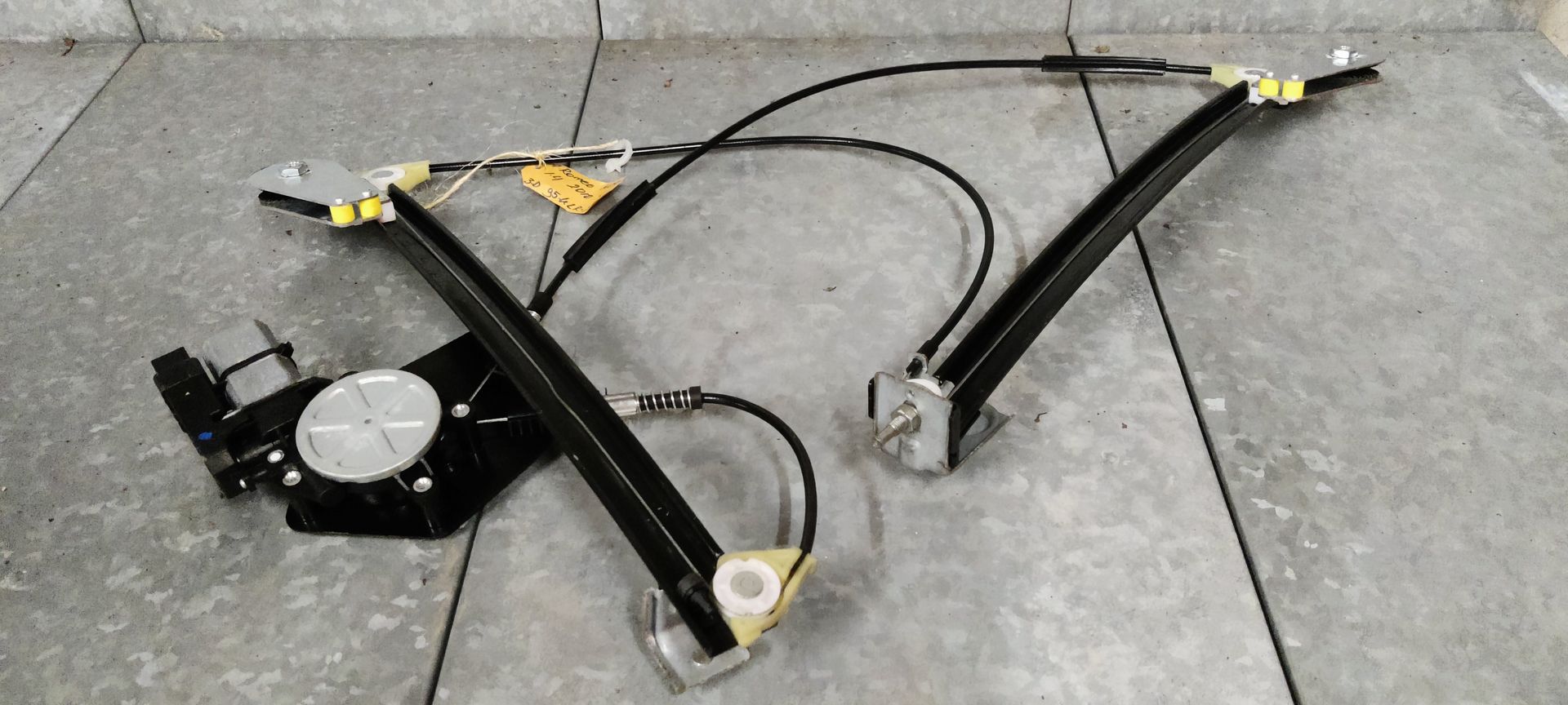 Alfa Romeo MiTo linkse raam mechaniek met motor compleet.