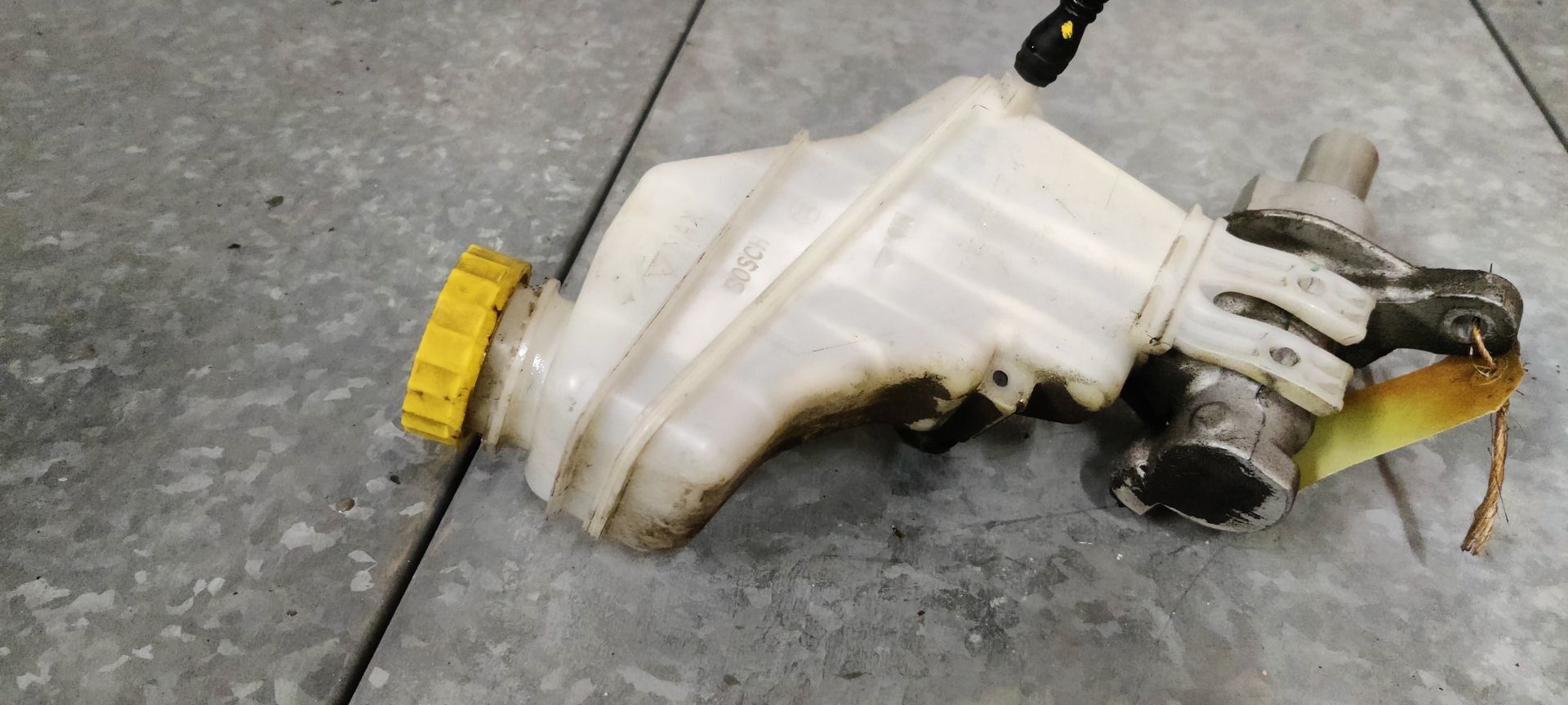 Alfa Romeo MiTo hoofdremcilinder.