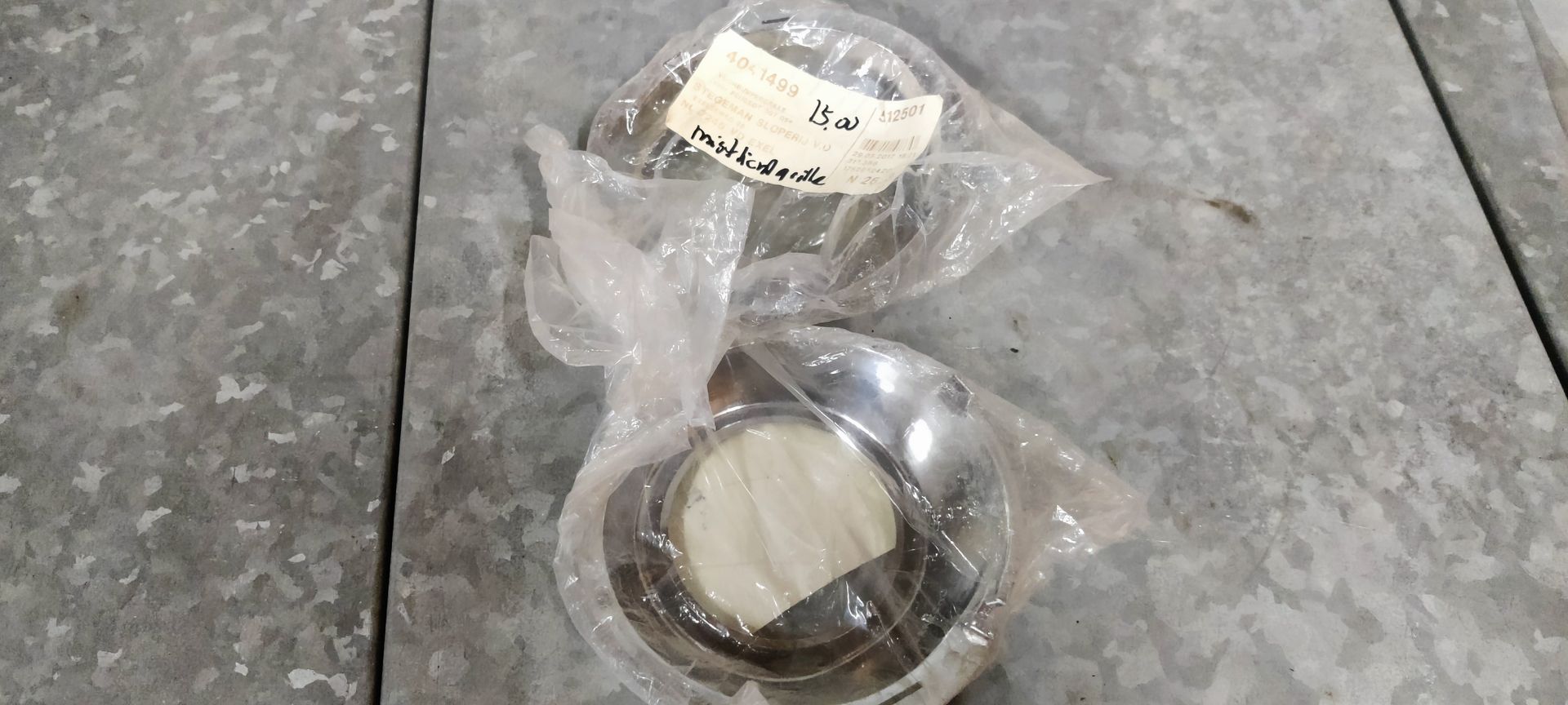 Peugeot 307 mistlicht behuizing van de voorbumper grille.