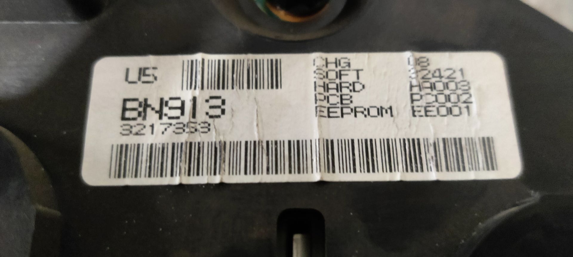 Nissan Almera uit 2003, dashboard tellerset.