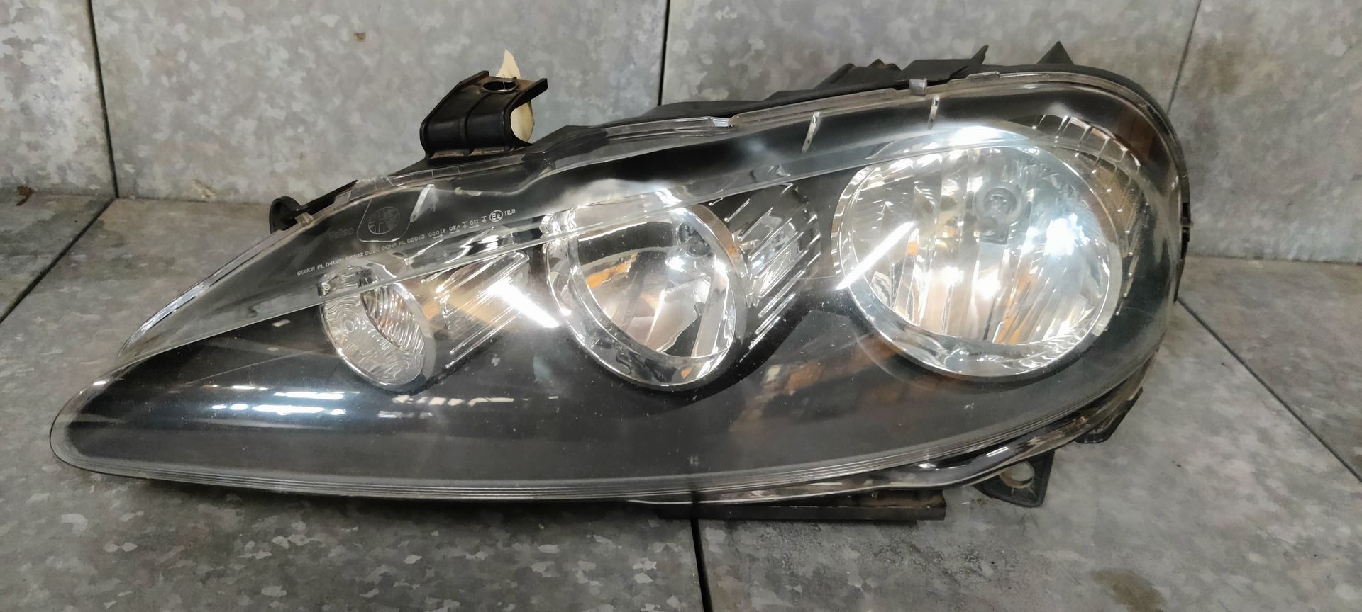 Alfa Romeo 147 TwinSpark linker koplamp.