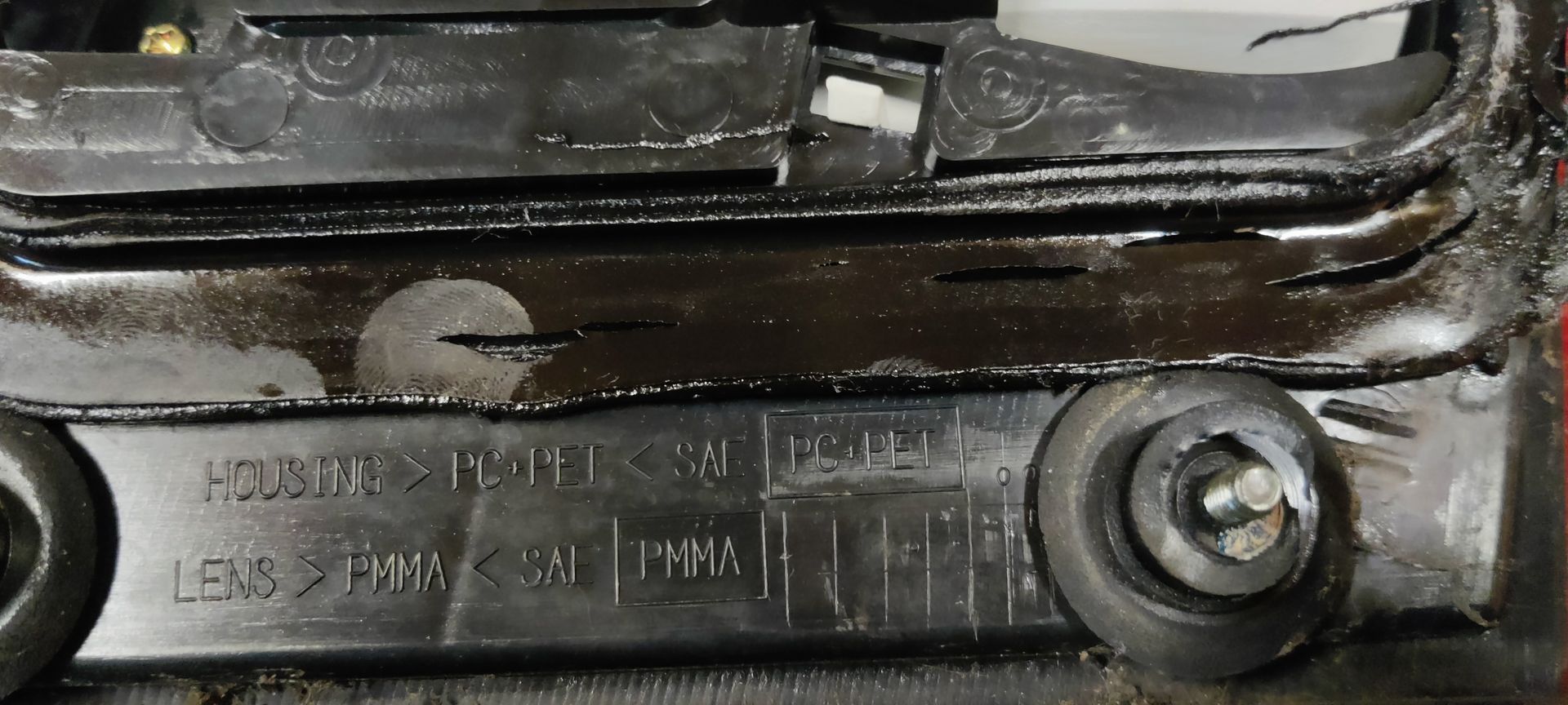 Nissan Almera rechter achterlicht uit 2002.