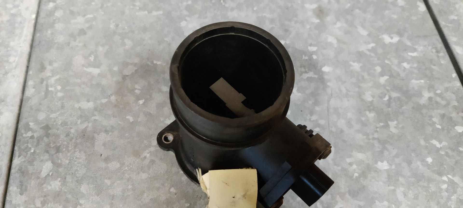 Nissan Almera II, Primera, luchtmassameter.