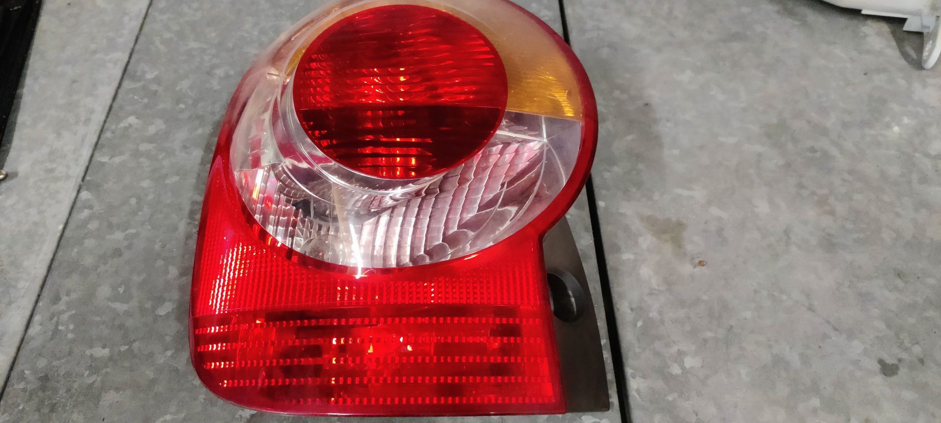 Renault Modus linker achterlicht.