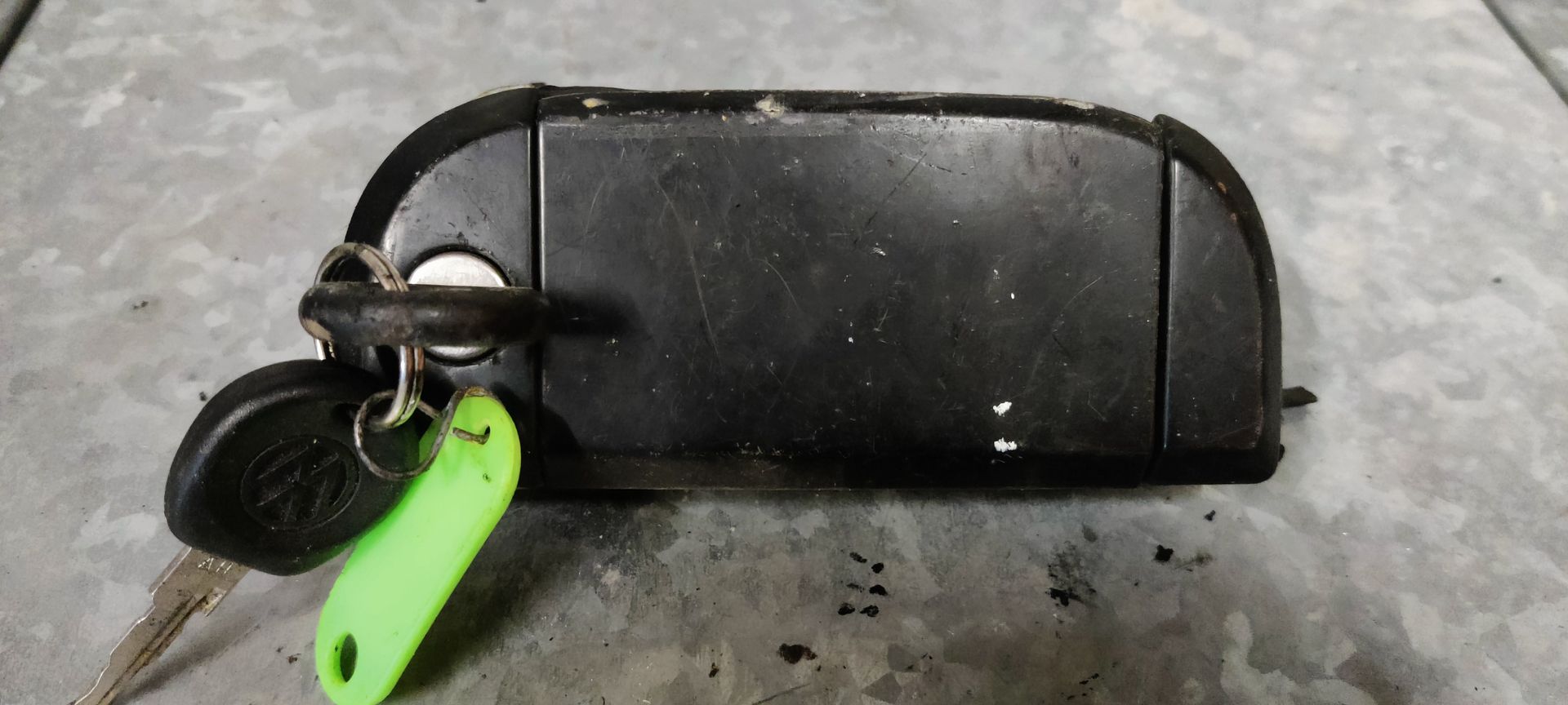 VW Transporter T4 deurslot met 2 sleutels rechtsvoor.