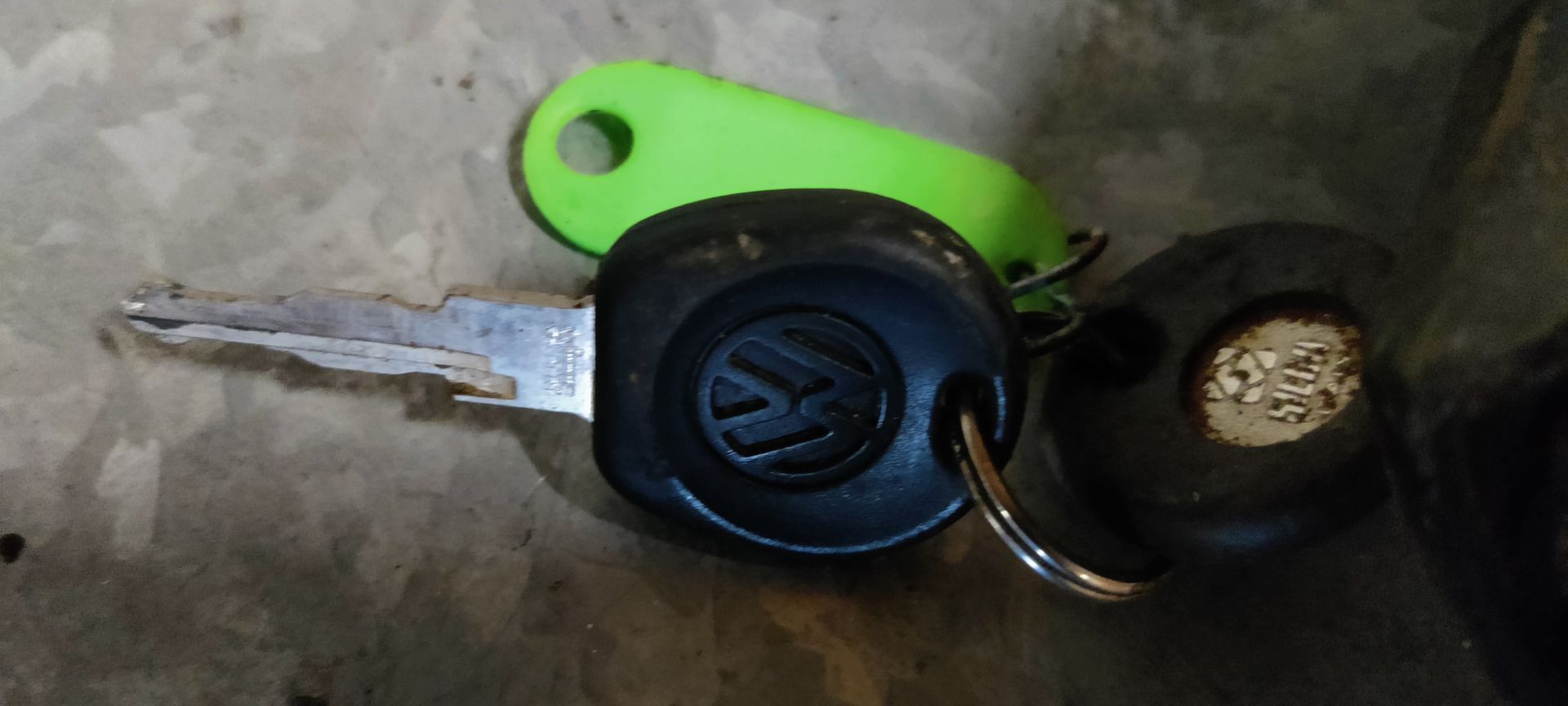 VW Transporter T4 deurslot met 2 sleutels rechtsvoor.