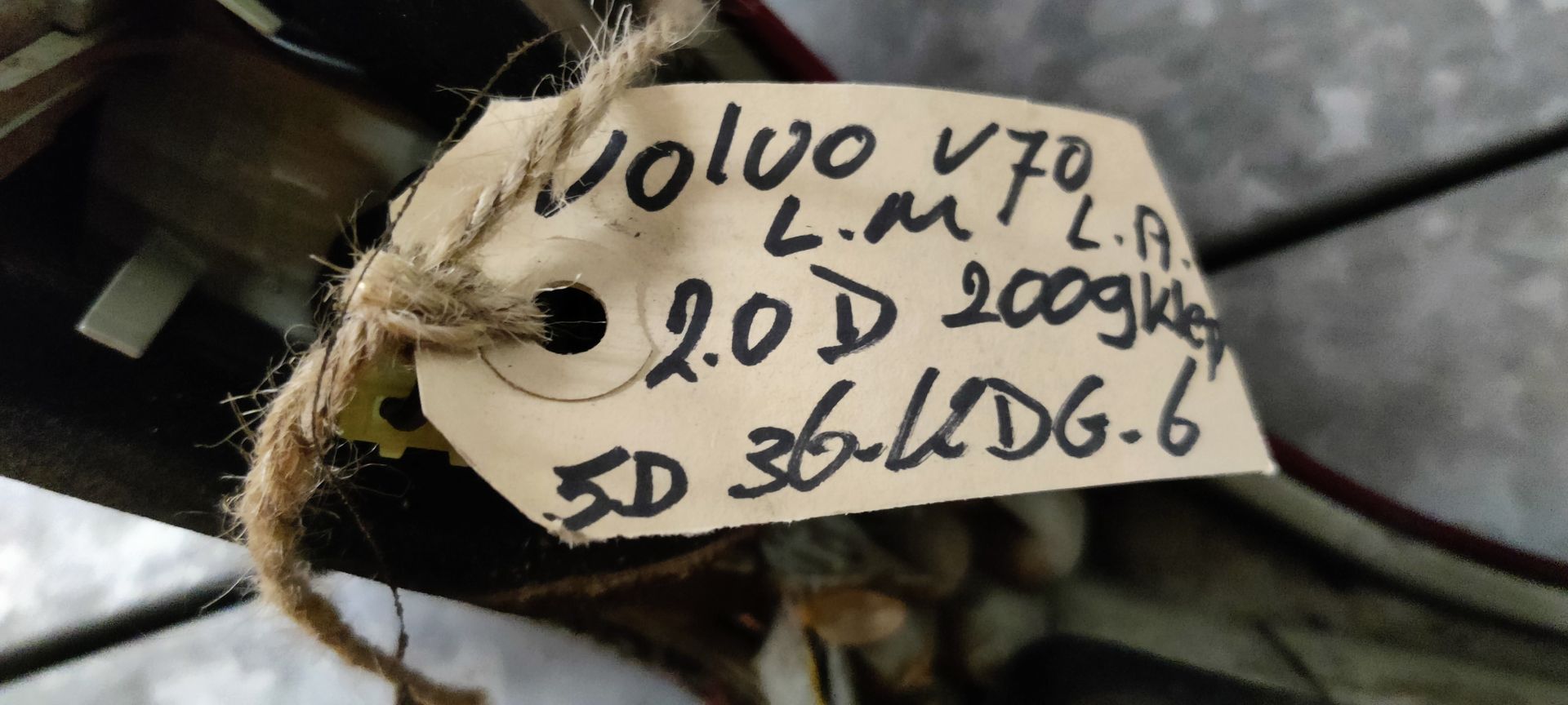 Volvo V70 van 2009 achterlicht links.